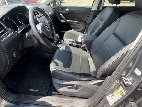 Used 2020 Volkswagen Tiguan SE image 5