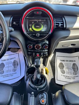 Used 2015 MINI Cooper 2-Door Hardtop image 18