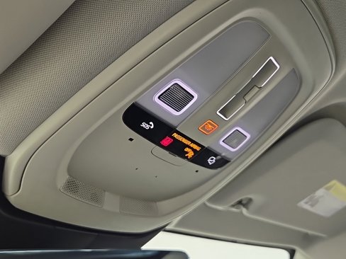 Certified 2025 Volvo S60 B5 Core image 29