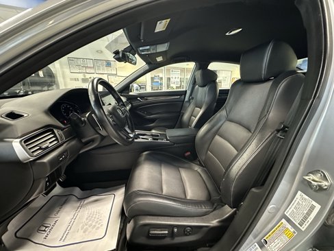 Used 2018 Honda Accord Sport image 7