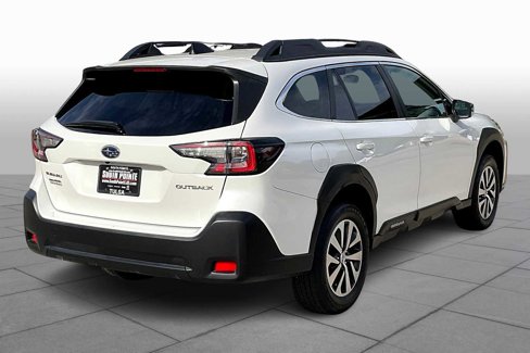 Used 2023 Subaru Outback Premium image 12