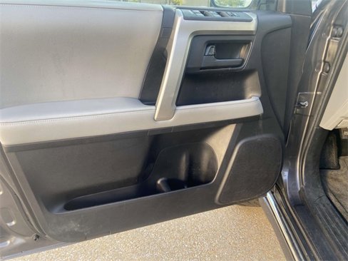 Used 2011 Toyota 4Runner SR5 image 12