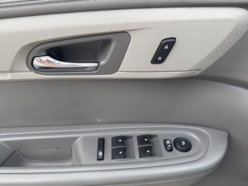 Used 2013 Chevrolet Traverse LS image 7
