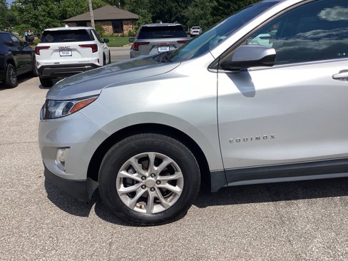 Used 2020 Chevrolet Equinox LT image 2