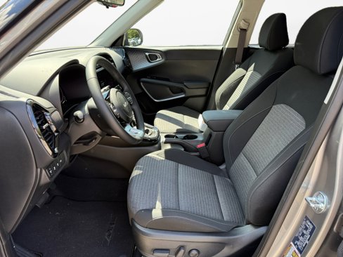 Used 2025 Kia Soul EX image 11