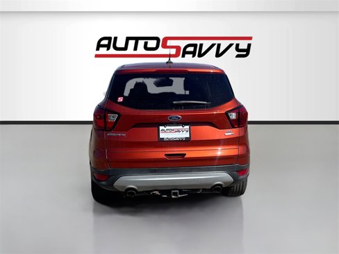 Used 2019 Ford Escape SE image 6