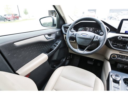 Used 2020 Ford Escape SEL image 9