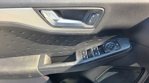 Used 2020 Ford Escape SE image 25