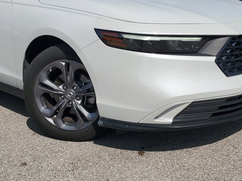 Used 2023 Honda Accord EX image 2