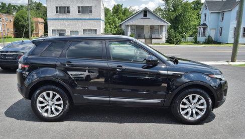 Used 2018 Land Rover Range Rover Evoque image 14
