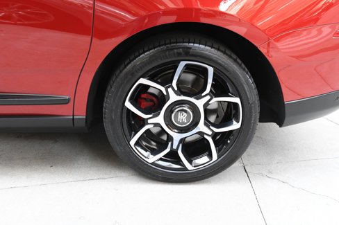 Used 2021 Rolls-Royce Cullinan Black Badge image 24