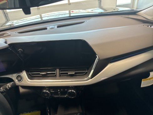 New 2025 Chevrolet Trax LT w/ Driver Confidence Package image 29
