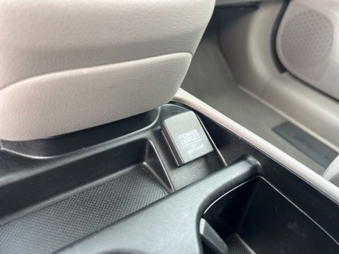 Used 2014 Honda CR-V LX image 29