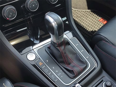 Used 2019 Volkswagen GTI SE w/ SE Experience Package image 20