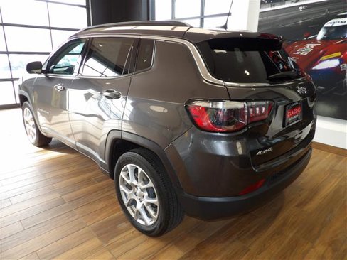 Used 2022 Jeep Compass Latitude image 8