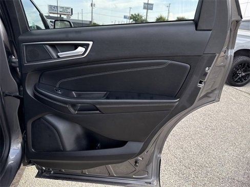 Used 2022 Ford Edge Titanium image 22