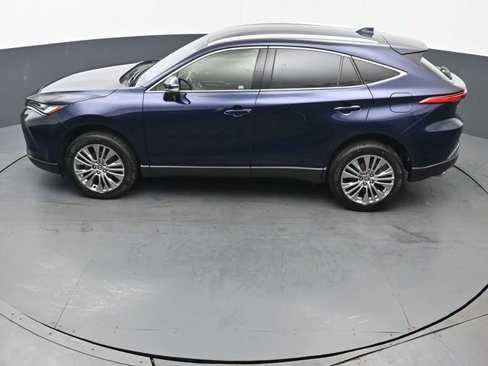 Certified 2022 Toyota Venza XLE image 44