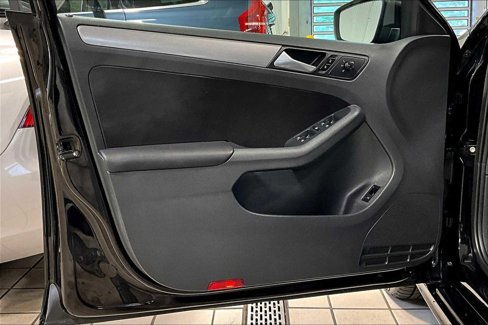 Used 2016 Volkswagen Jetta Sport image 17