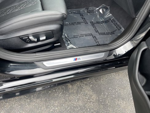 Used 2022 BMW 530e w/ Premium Package image 26