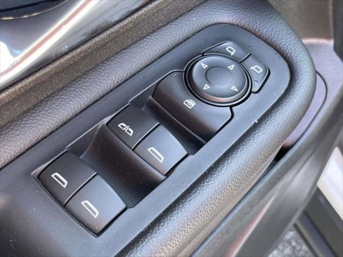 Used 2020 GMC Terrain SLT image 17