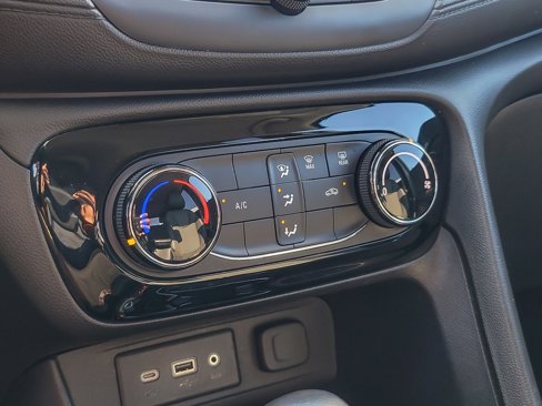 Used 2020 Buick Encore GX Preferred image 13