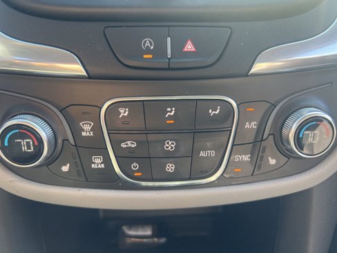Used 2022 Chevrolet Equinox LT image 16