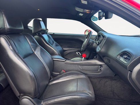 Used 2015 Dodge Challenger R/T Plus image 6