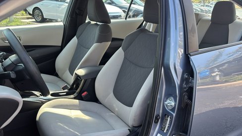 Used 2021 Toyota Corolla LE image 10