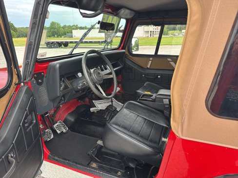 Used 1995 Jeep Wrangler S image 13
