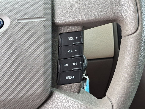Used 2007 Ford Edge SE image 19