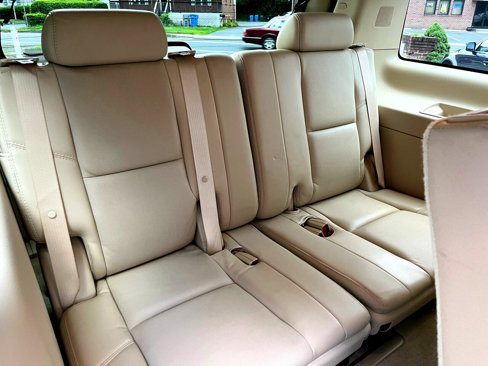 Used 2007 Cadillac Escalade AWD w/ Climate Package image 23