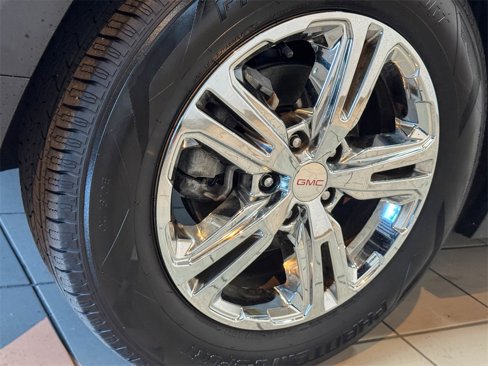 Used 2018 GMC Terrain SLE w/ Driver Convenience Package image 16