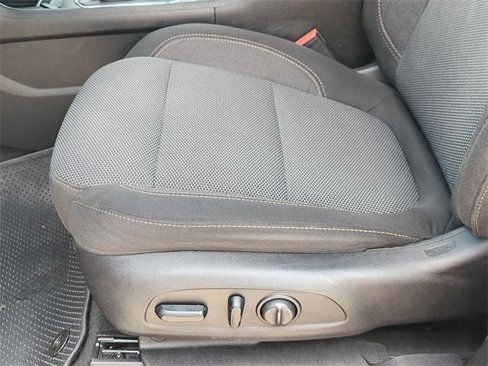 Used 2018 Chevrolet Traverse LT image 23