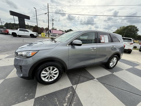 Used 2020 Kia Sorento LX image 5