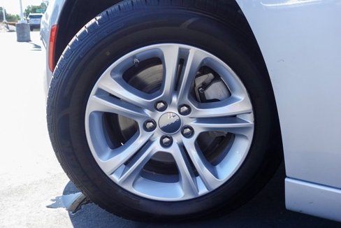 Used 2022 Dodge Charger SXT image 11