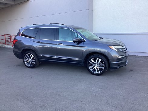 Used 2016 Honda Pilot Touring image 32