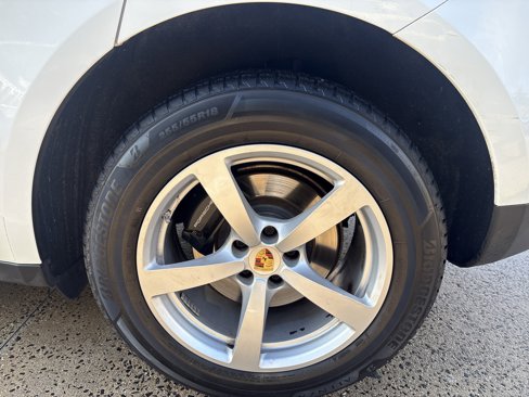 Used 2019 Porsche Macan image 40