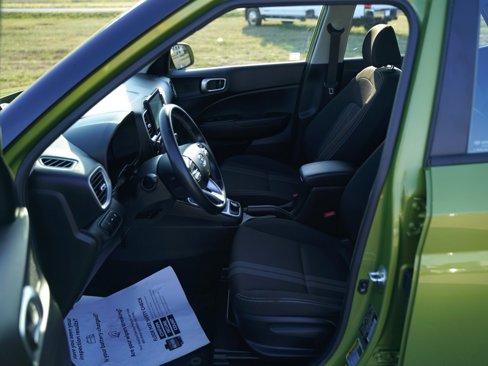 Used 2021 Hyundai Venue SEL w/ Cargo Package image 23