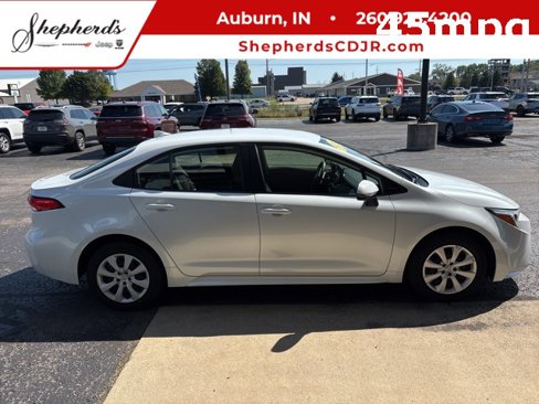 Used 2024 Toyota Corolla LE image 6
