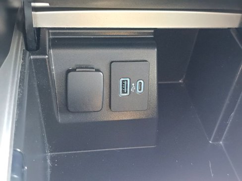 Used 2020 Ford Explorer XLT w/ Comfort Package image 10