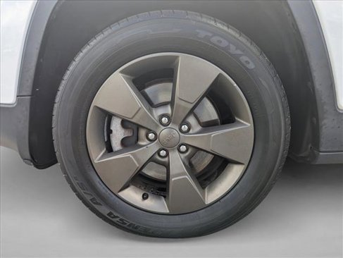 Used 2016 Jeep Cherokee 75th Anniversary image 9