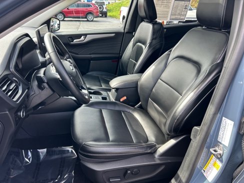 Used 2023 Ford Escape Platinum image 8