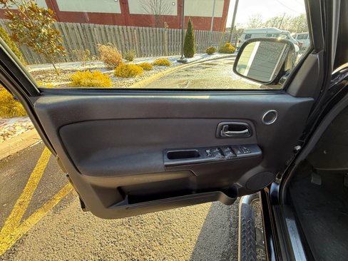 Used 2009 GMC Canyon SLE image 12