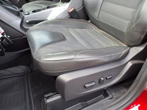Used 2016 Ford Escape SE w/ SE Chrome Package image 10