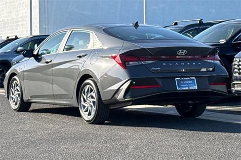 Certified 2024 Hyundai Elantra SEL image 6