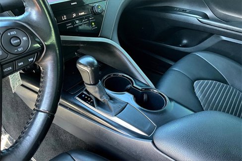 Used 2020 Toyota Camry SE image 17