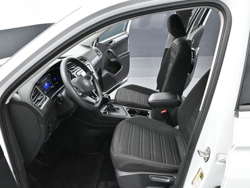 Used 2022 Volkswagen Tiguan S image 12