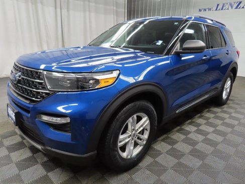 Used 2020 Ford Explorer XLT w/ Equipment Group 202A image 6