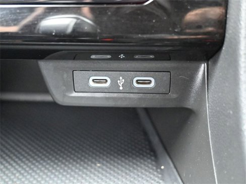 Certified 2025 Volkswagen Jetta Sport image 22