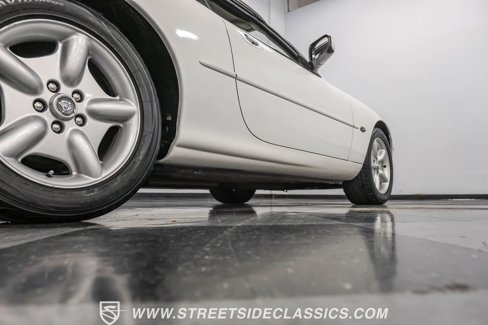 Used 1998 Jaguar XK8 Convertible image 29